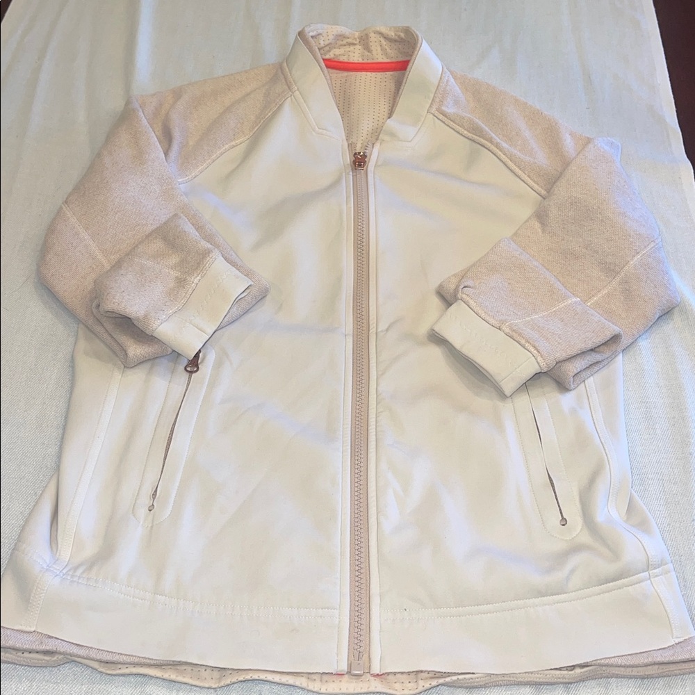 3212123 Lululemon Var City jacket GUC